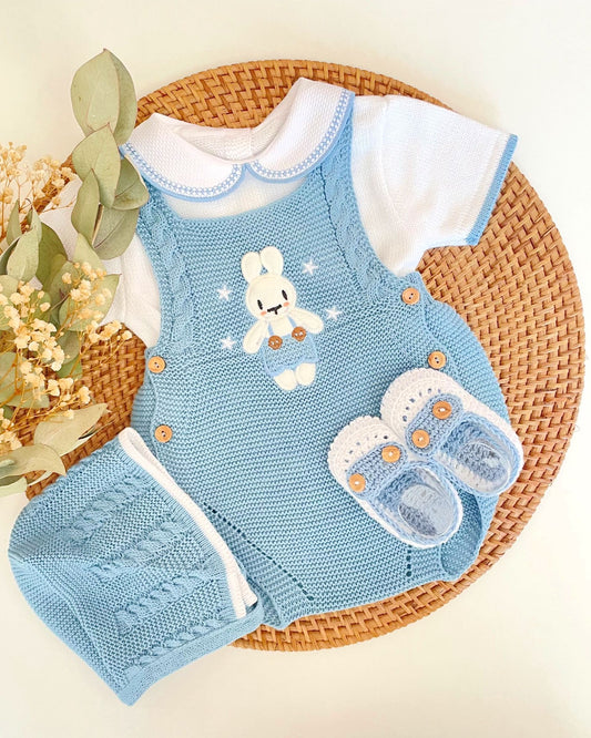 Conjunto Azul Cobalto con Blanco y Detalle de Conejito.
